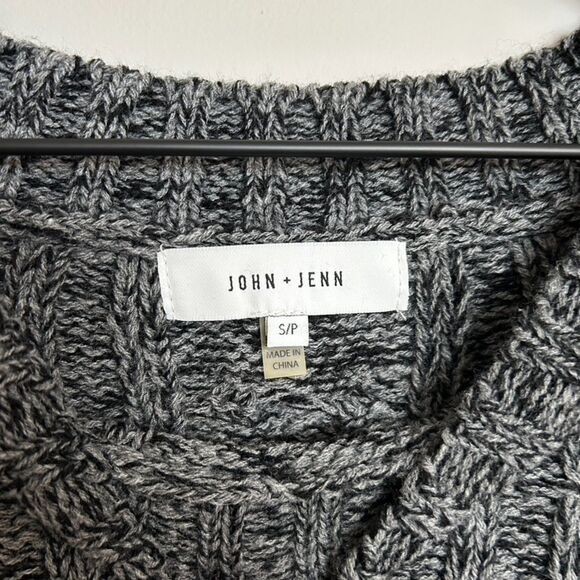 John + Jenn Black and Gray Marled Cable Knit Sweater - Picture 4 of 6